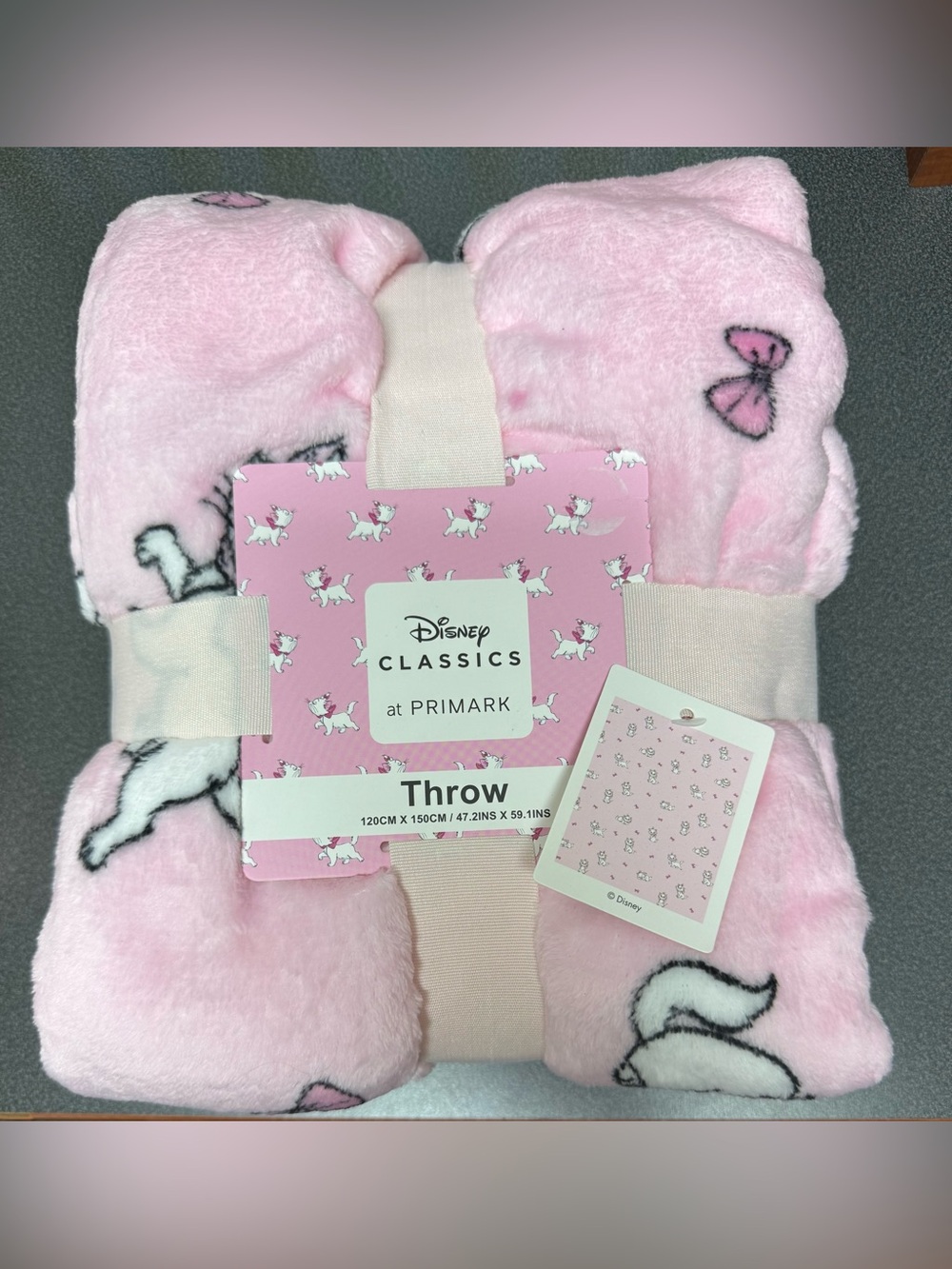 Disney x Primark Pink Aristocats βMarieβ Plush Throw Blanket *NWT - Picture 3 of 10